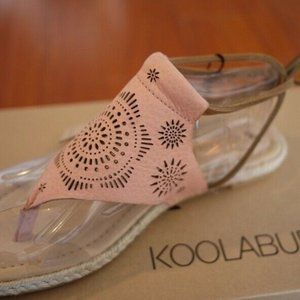 NIB SIZE 7 Koolaburra Kanita laser cut leather sandal in Stardust pink